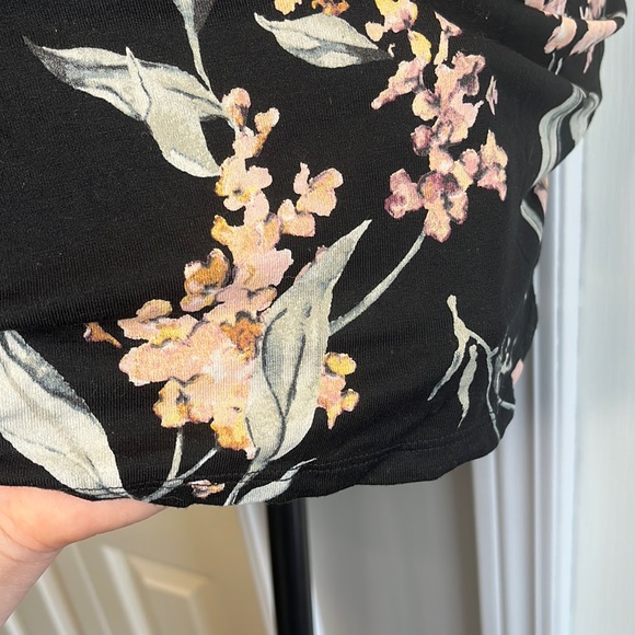 Reitman’s Size XL Sleeveless/V-neck Floral top, EUC - Picture 13 of 15